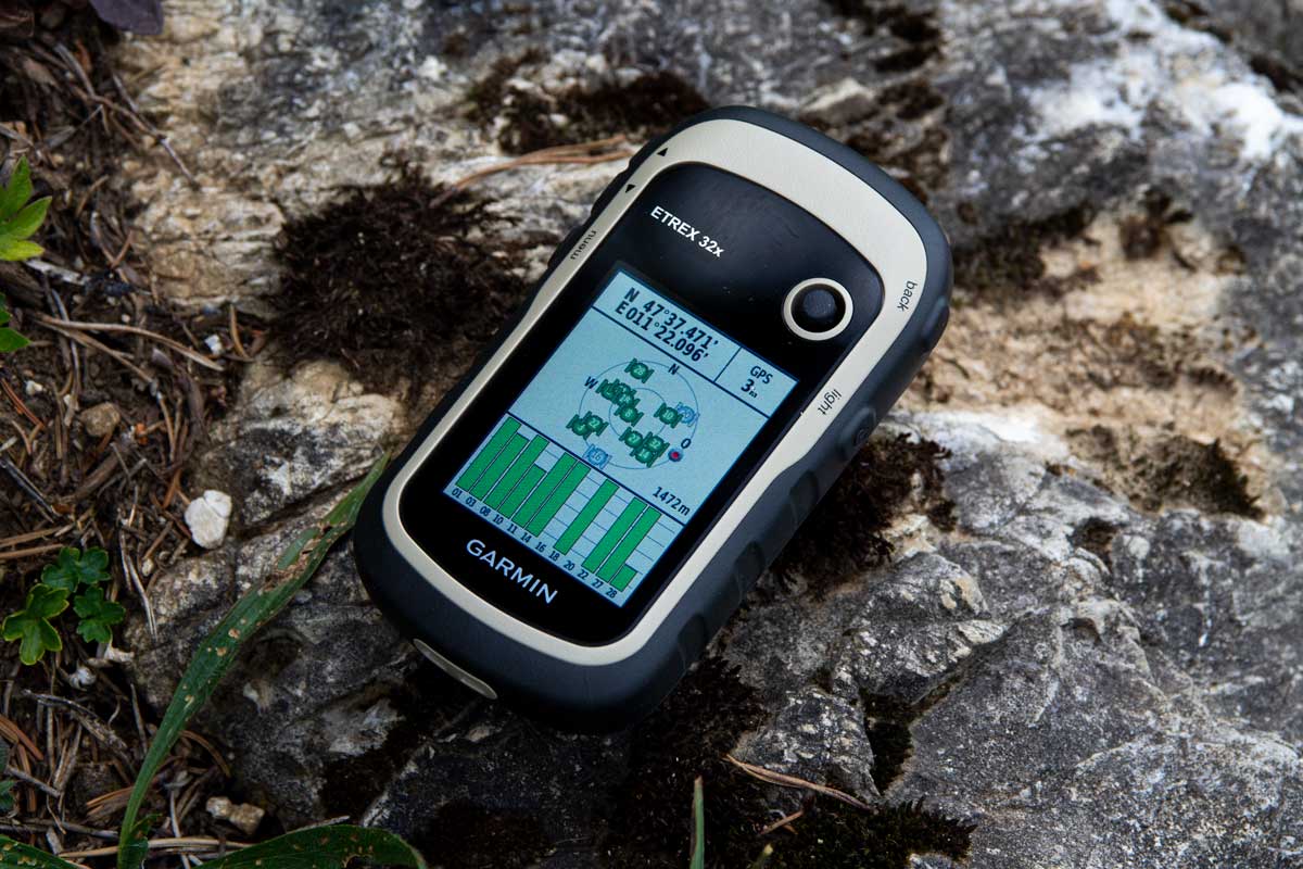 Garmin ETrex 32x Review | Strong Contender For The Outdoors!